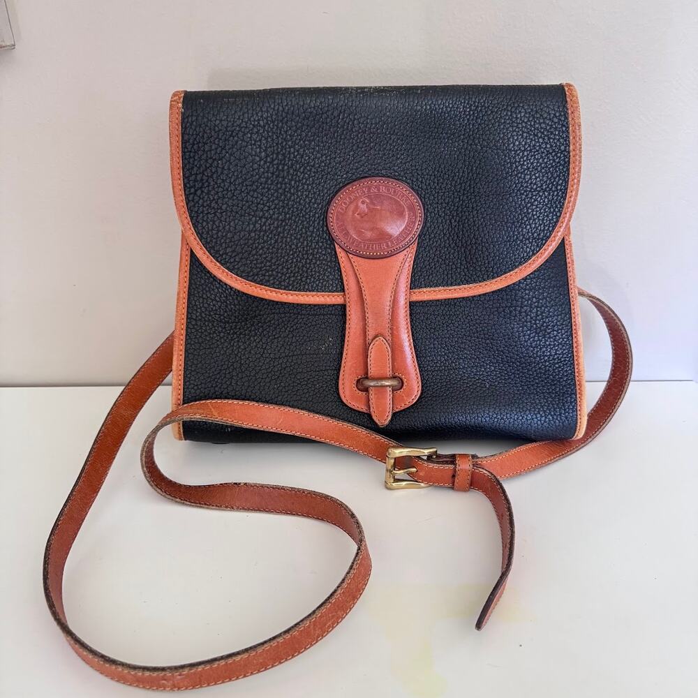 Vintage Dooney & Bourke Essex R25 Black Leather Crossbody Bag British Tan USA